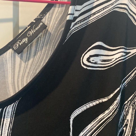 Black and White Blouse by Pretty Woman - Picture 3 of 6